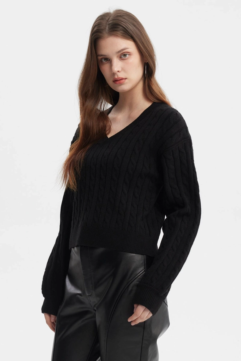 SWEATER MUJER CUELLO V LISOS NEGRO - 2
