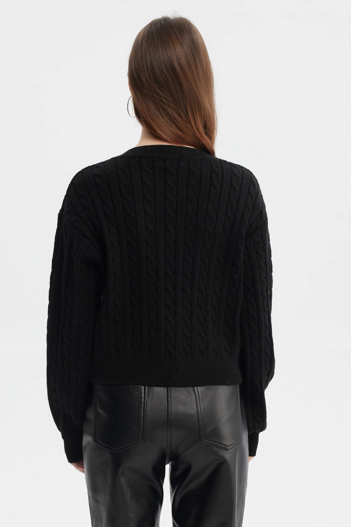 SWEATER MUJER CUELLO V LISOS NEGRO - 3