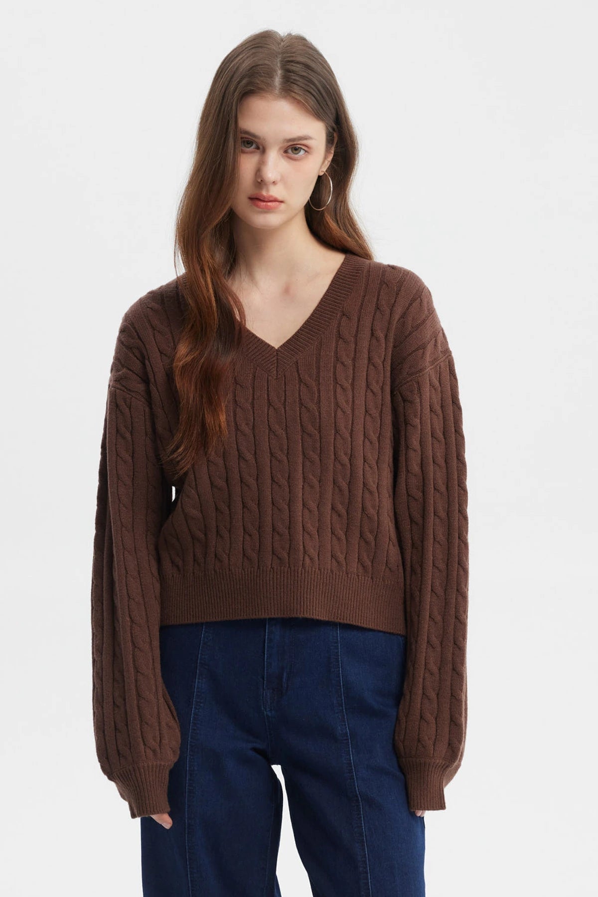 SWEATER MUJER CUELLO V LISOS CAFE  OSCURO - 1