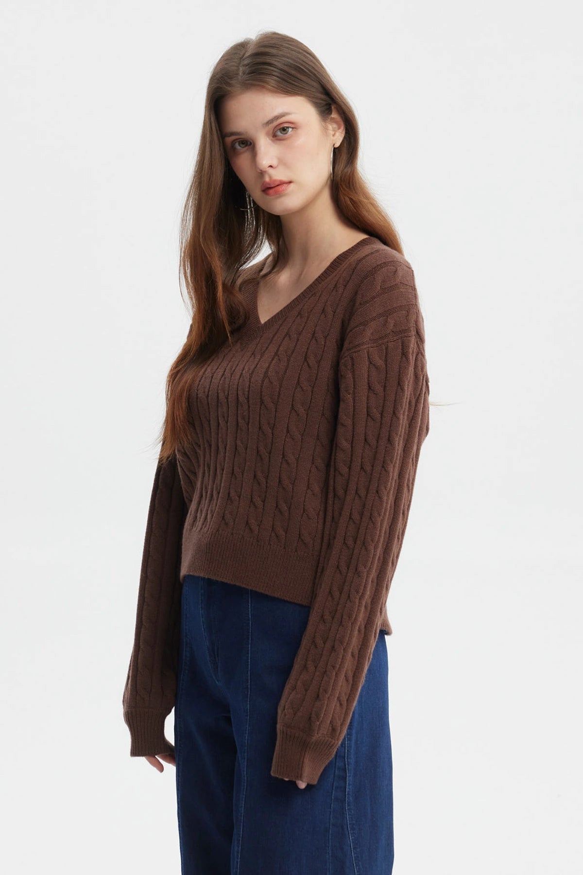 SWEATER MUJER CUELLO V LISOS CAFE  OSCURO - 2