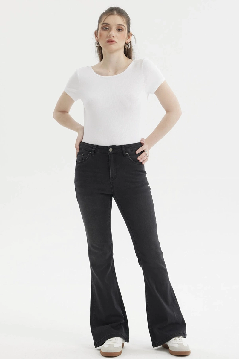 JEANS MUJER FLARE VALE NEGRO - 4