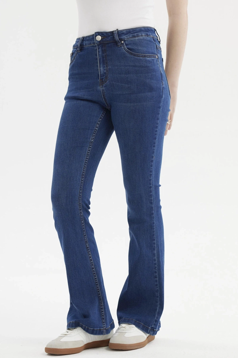 JEANS MUJER FLARE VALE AZUL OSCURO - 2