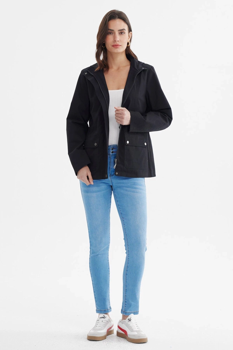 CHAQUETA MUJER CON GORRO NEGRO - 5