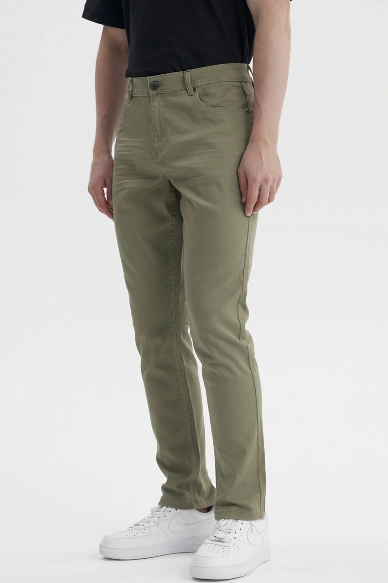 JEANS HOMBRE SLIM COLOR VERDE MILITAR - 2