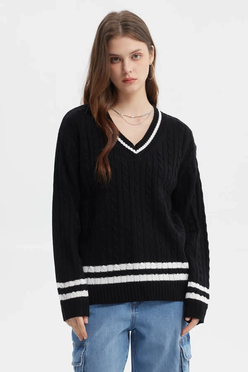 SWEATER MUJER CUELLO V RAYAS NEGRO - 1