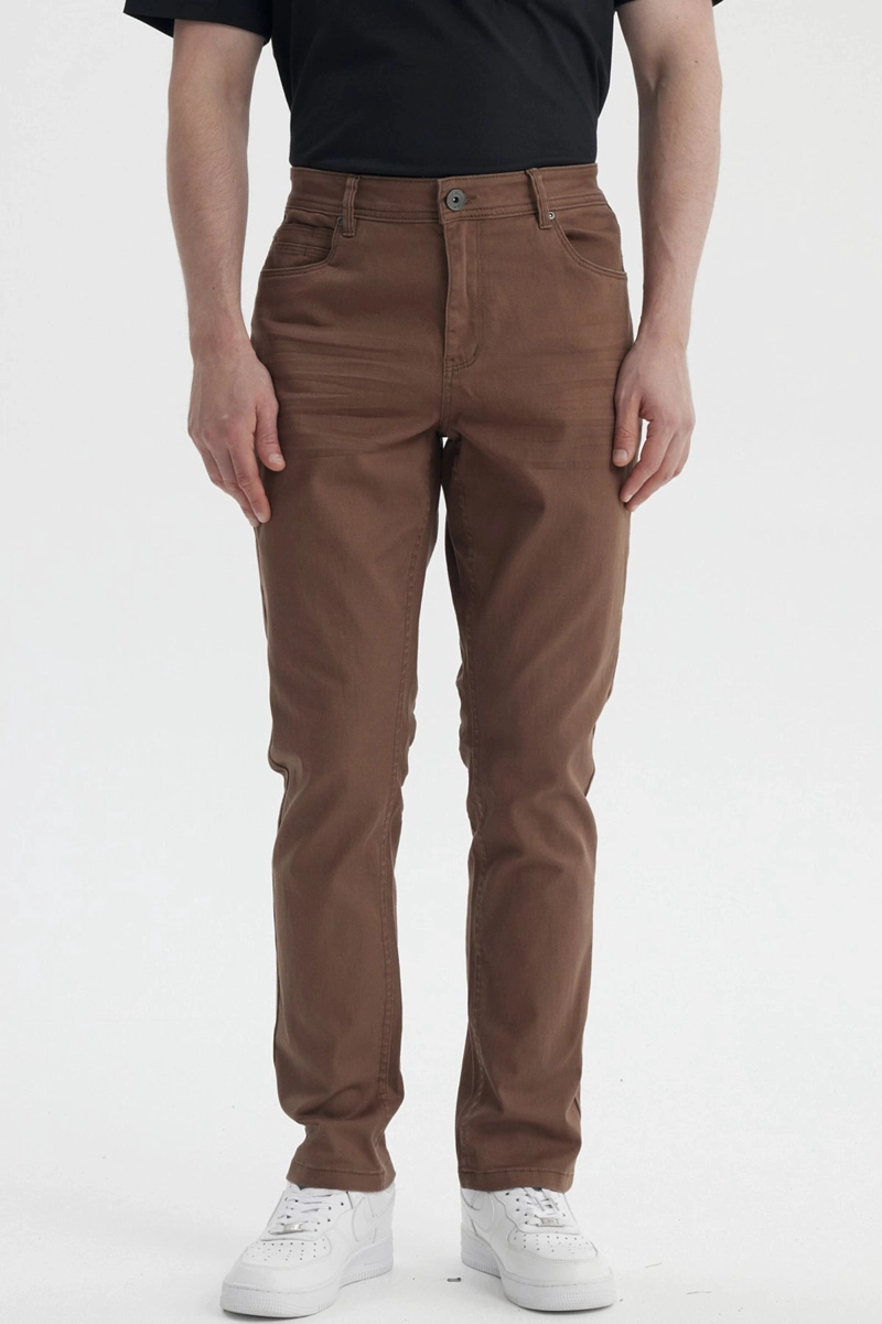 JEANS HOMBRE SLIM COLOR CAFE - 1