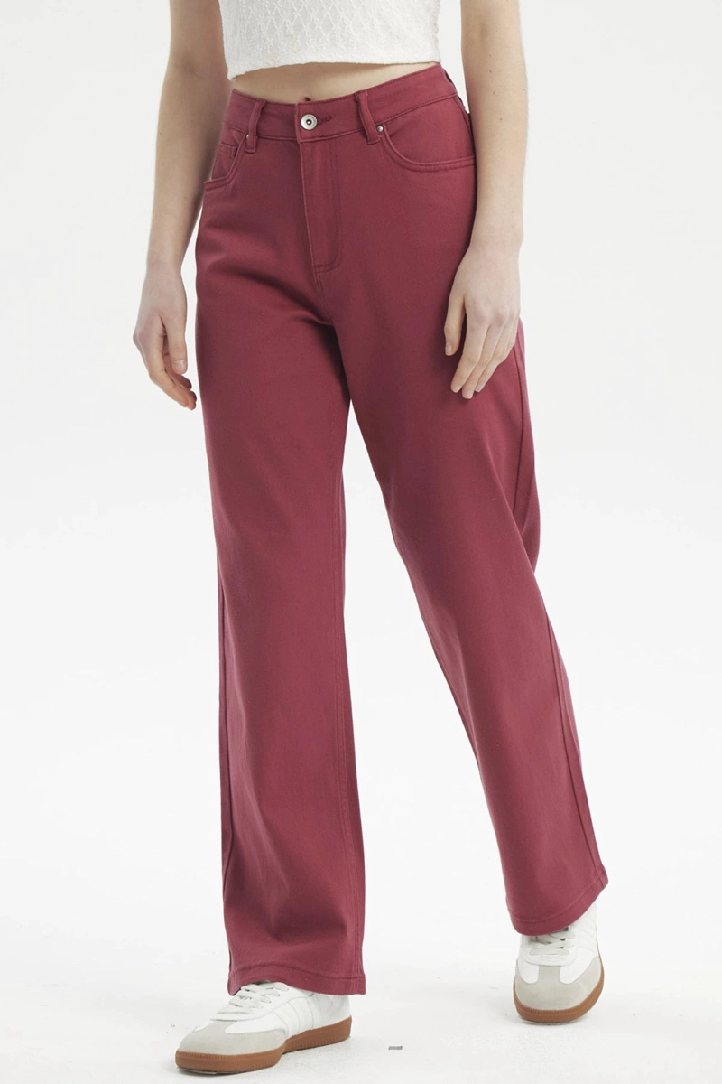 JEANS MUJER CALCE RECTO COLOR BURDEO - 2