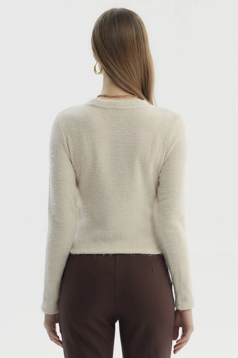 POLERA MUJER CON TEXTURA AFELPADA BEIGE CLARO - 3