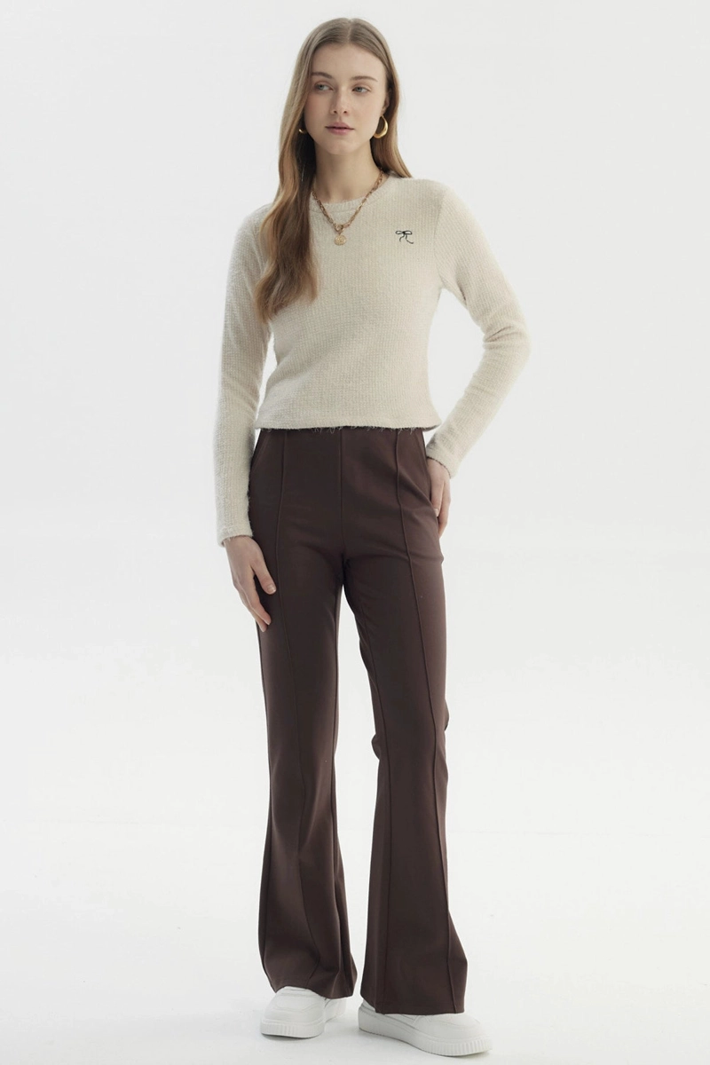 POLERA MUJER CON TEXTURA AFELPADA BEIGE CLARO - 4