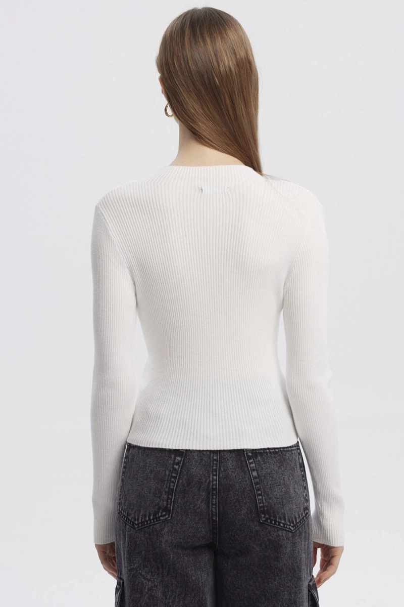 SWEATER MUJER AJUSTADO BLANCO - 3