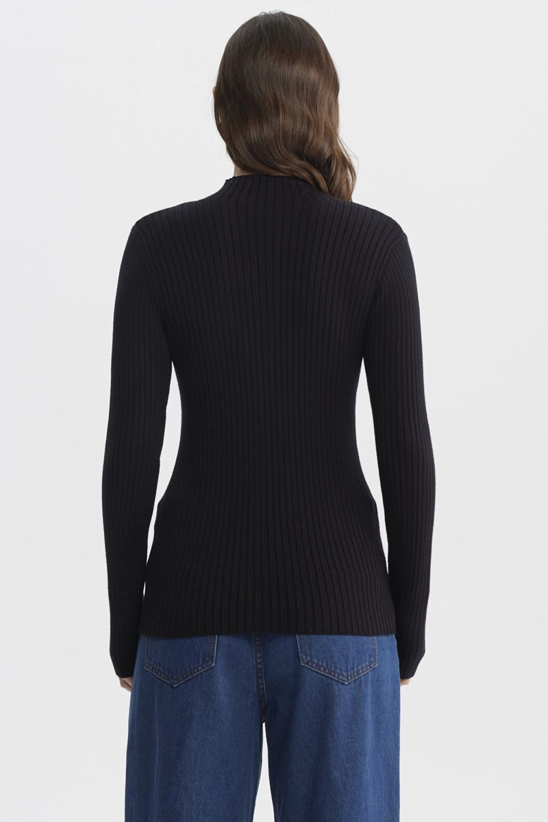 SWEATER MUJER AJUSTADO NEGRO - 3