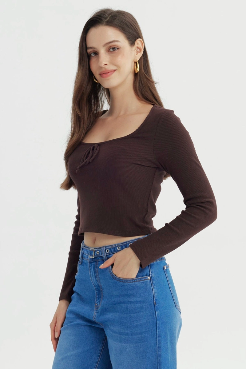 POLERA MUJER AJUSTADO CHOCOLATE - 2