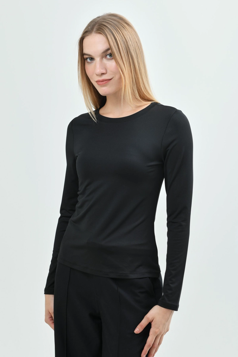 POLERA MUJER SLIM FIT NEGRO - 2