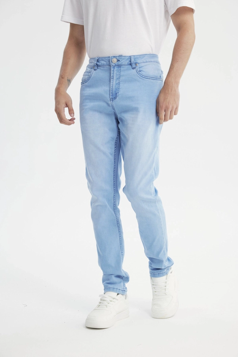 JEANS SKINNY HOMBRE AZUL CLARO - 2