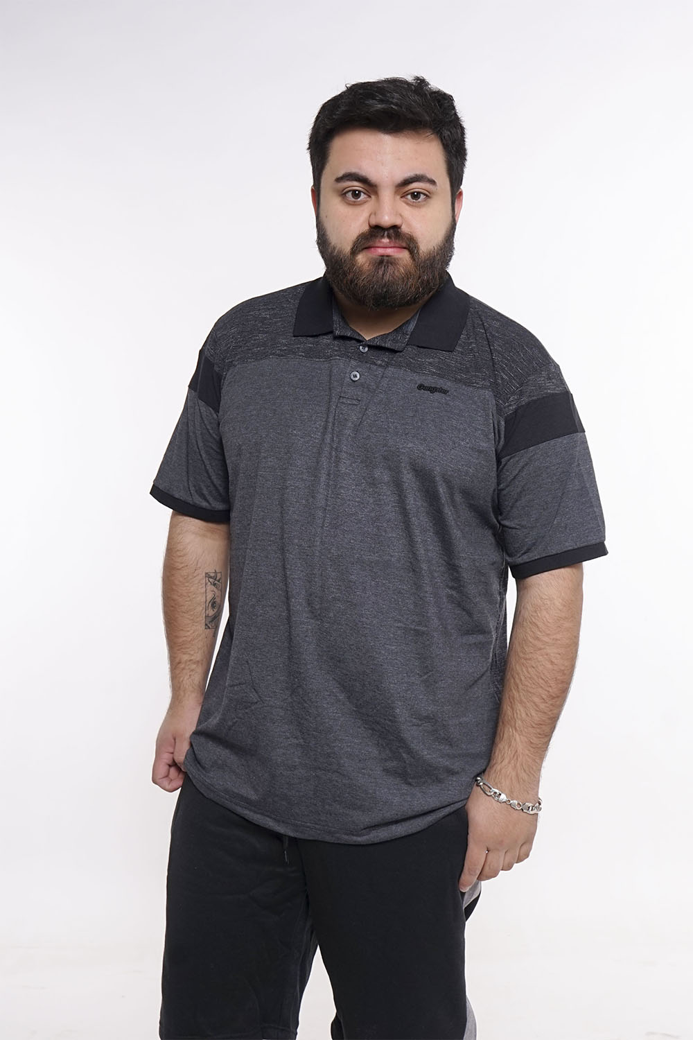PLUS POLERA CUELLO SHOWBAR GRIS GANGSTER - 1