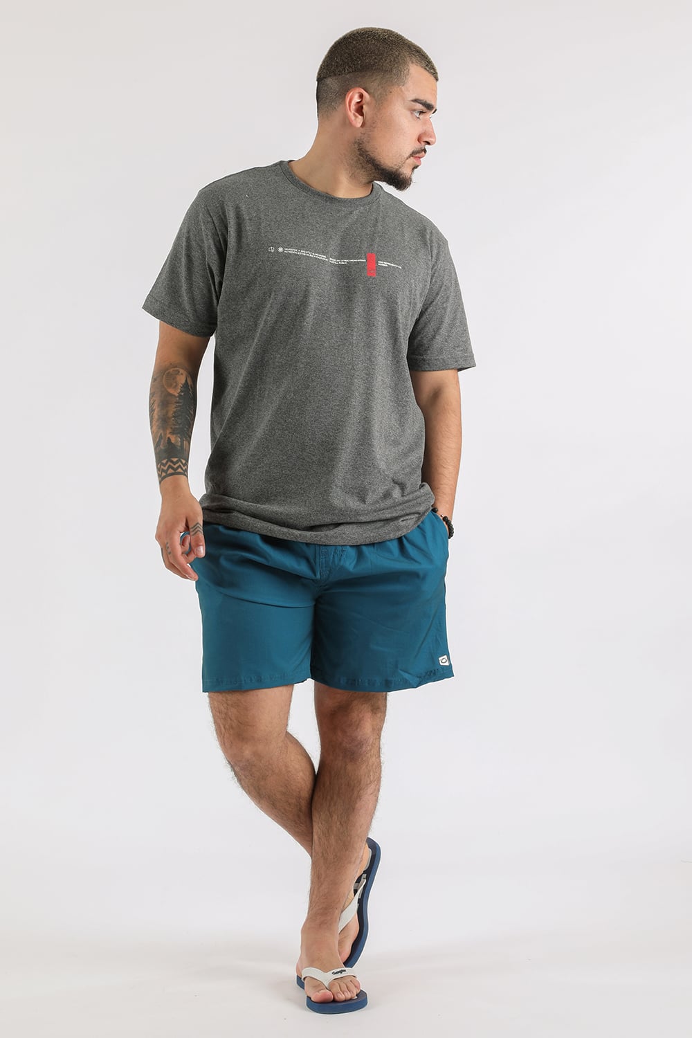 POLERA MC BASICA NARRATIVE GRIS GANGSTER - 4