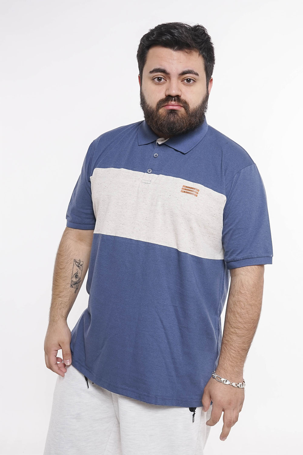 PLUS POLERA CUELLO DESTROY BEIGE GANGSTER - 1