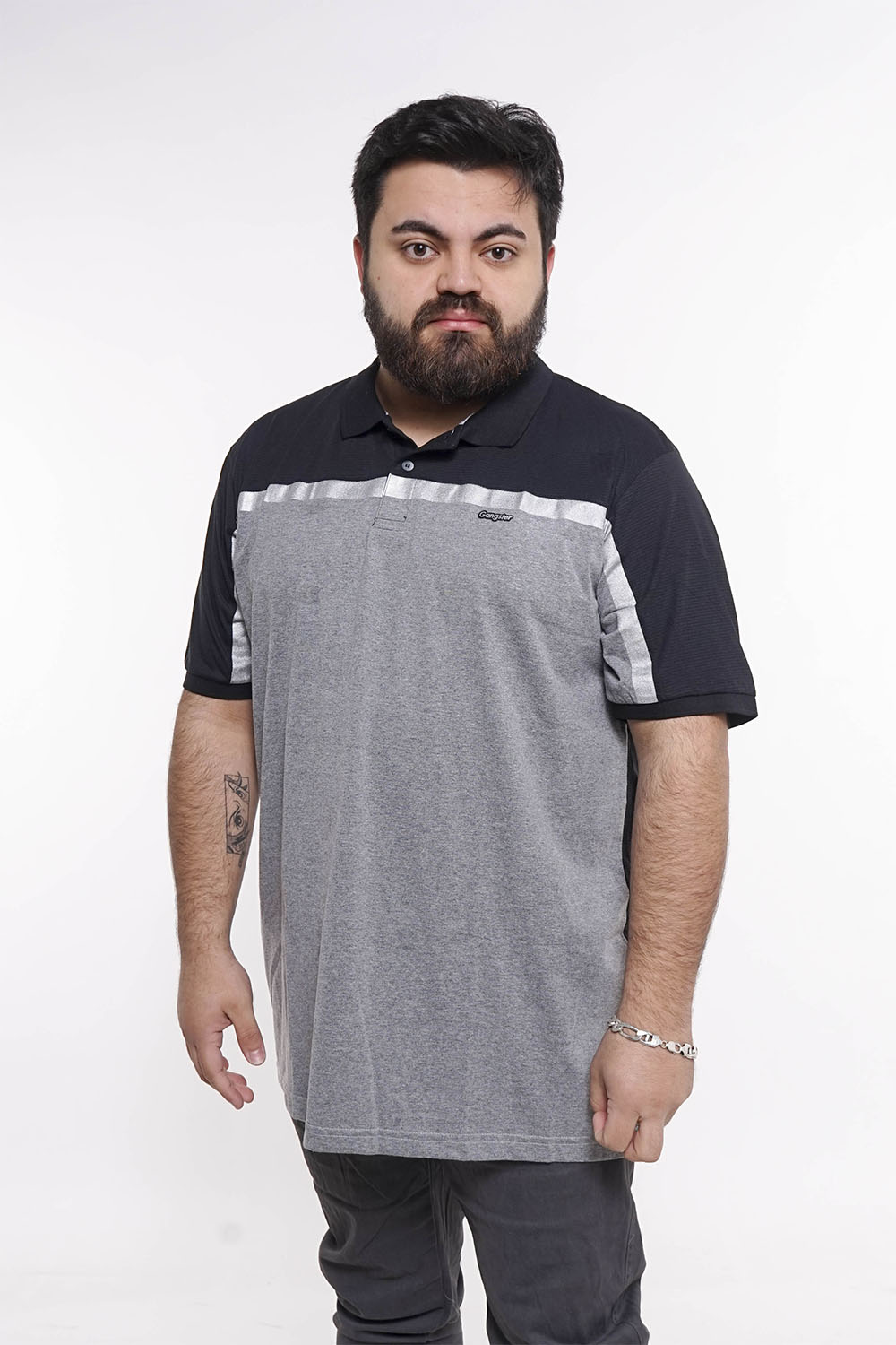 PLUS POLERA CUELLO DYNAMO NEGRO - 1