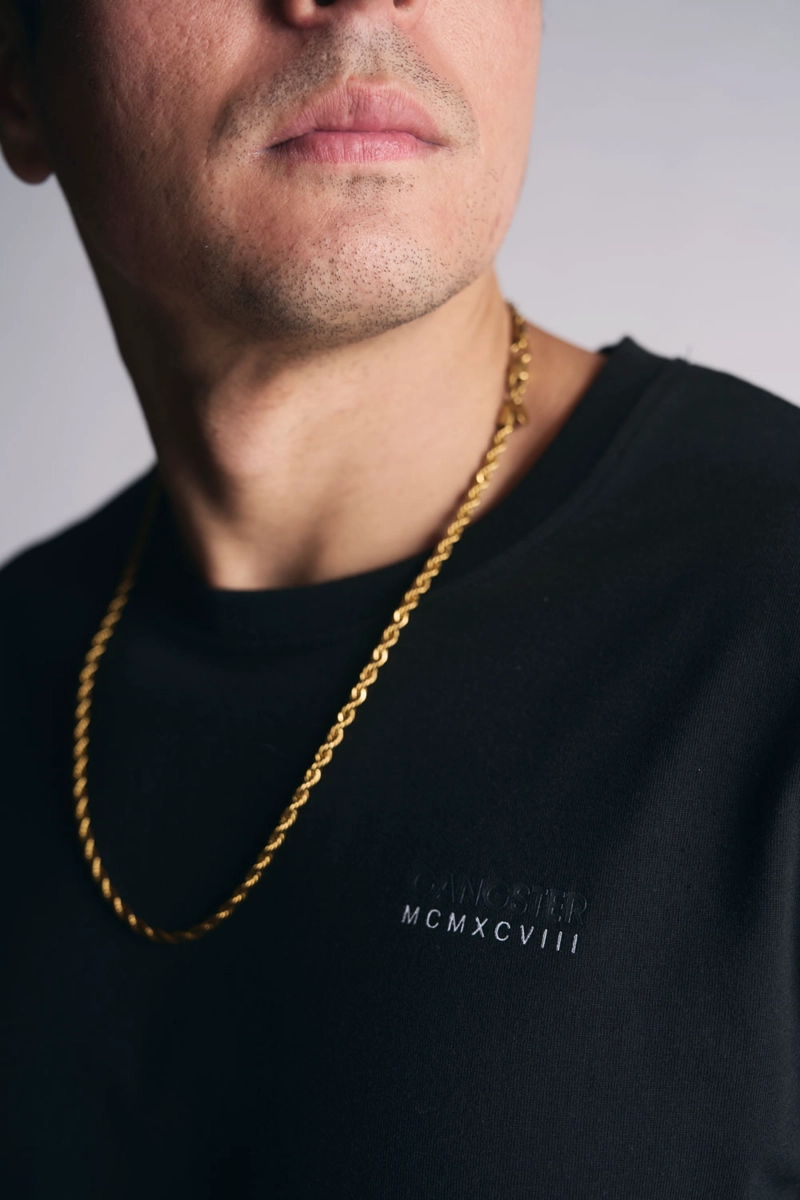 POLERA MC BASICA ESSENTIAL NEGRO - 4