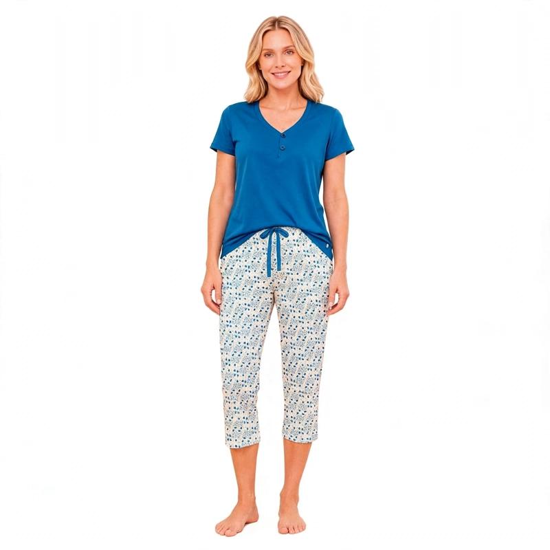 PIJAMA ALGODON POLERA CON BOTONES Y CAPRI ESTAMPADO RAMITAS 262597 - 1