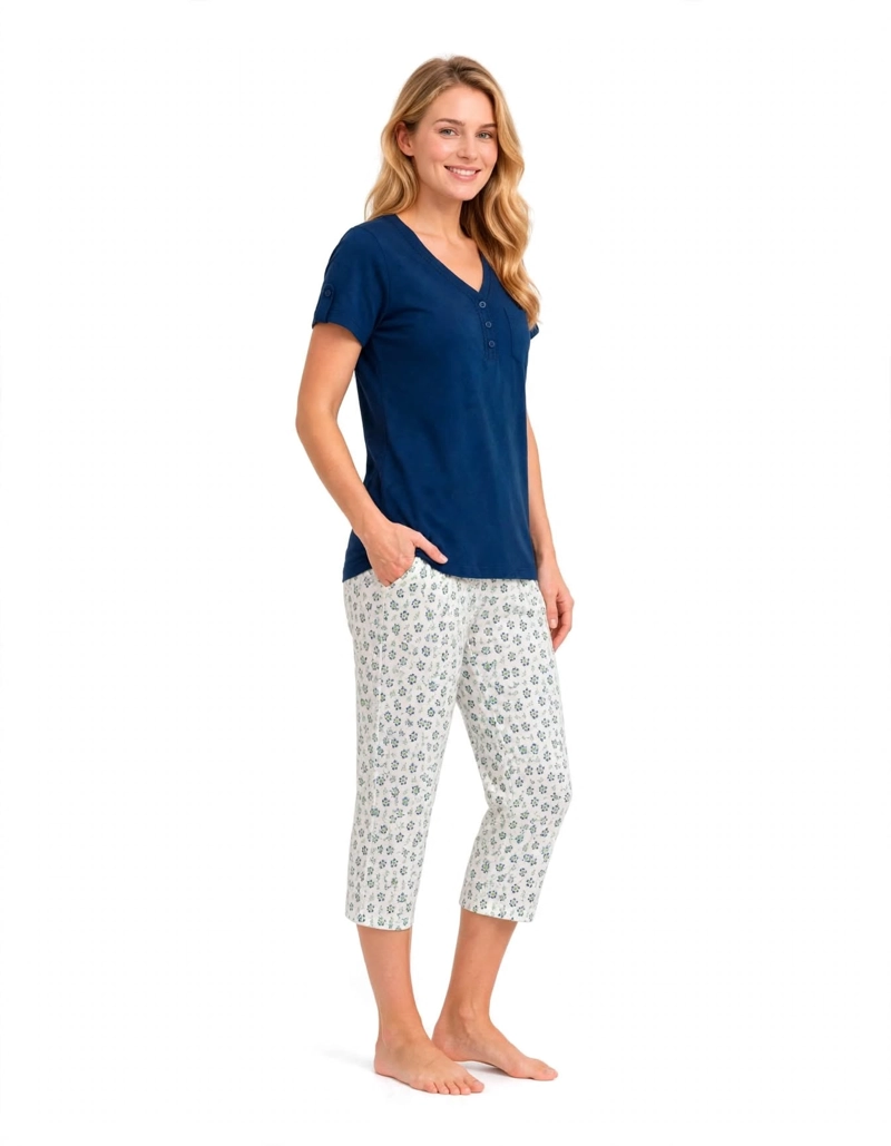 PIJAMA ALGODON POLERA CON BOTONES Y CAPRI ESTAMPADO FLORCITAS 262598 - 2