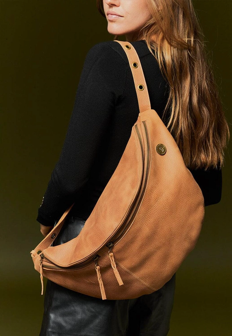 MAXI BANANO MUJER / ATENEA CAMEL
