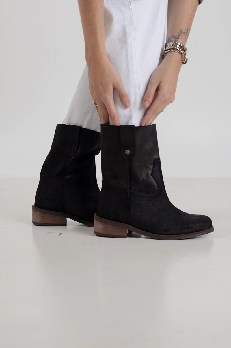 BOTA CUERO MUJER  TARA NEGRO - 1