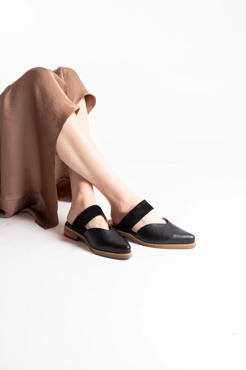 BABUCHA MUJER CUERO  UMBRAL NEGRO - 4