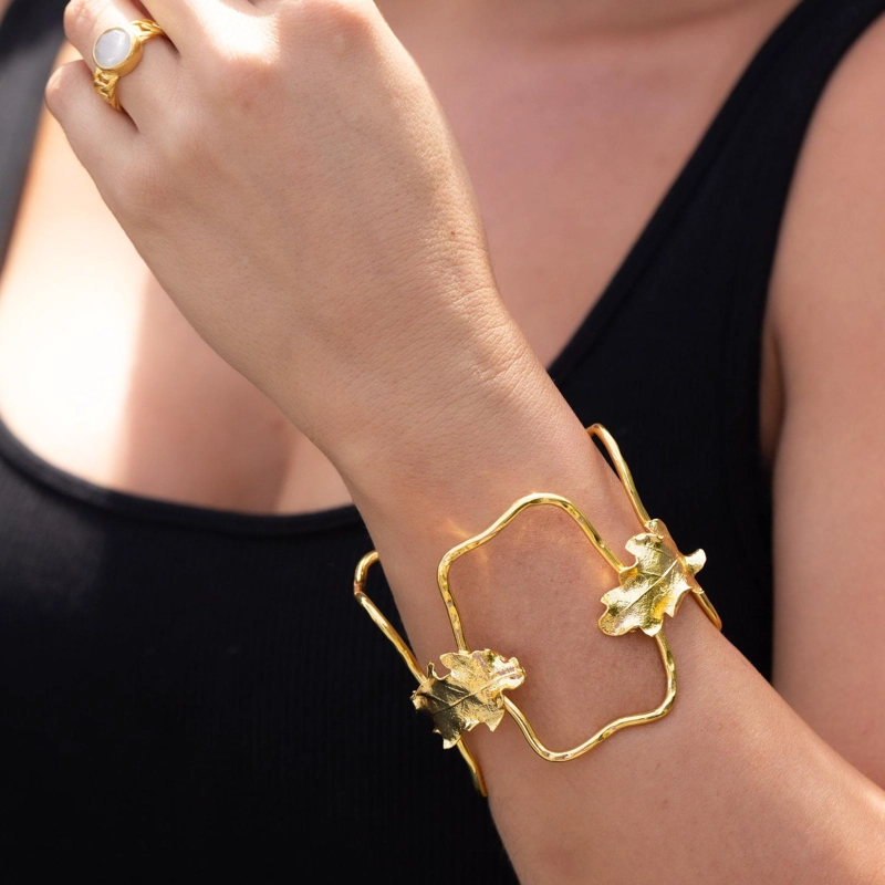 BRAZALETE AJUSTABLE DEFNE - BANO DE ORO 22K