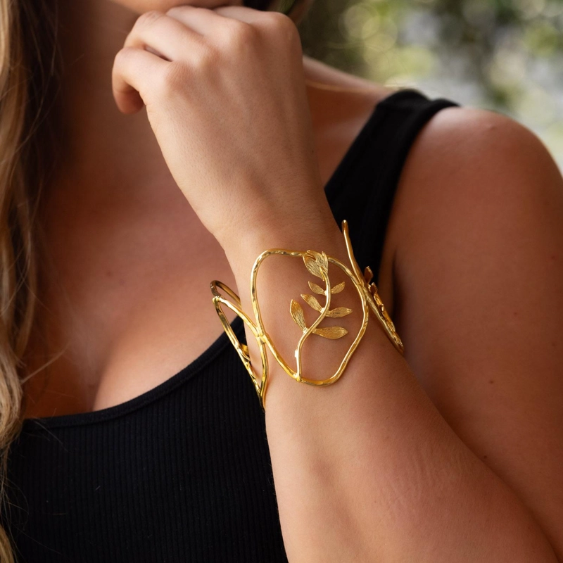 BRAZALETE AJUSTABLE ZEYTIN - BAÑO DE ORO 22K - 1