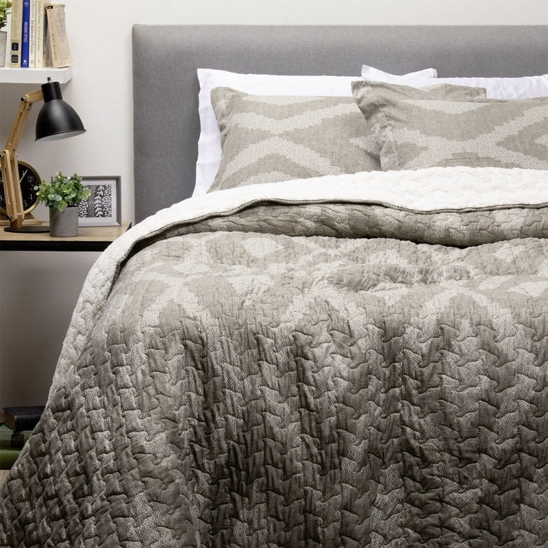 CUBRECAMA SHERPA ESTAMPADO 2 PLAZAS GRIS - 1