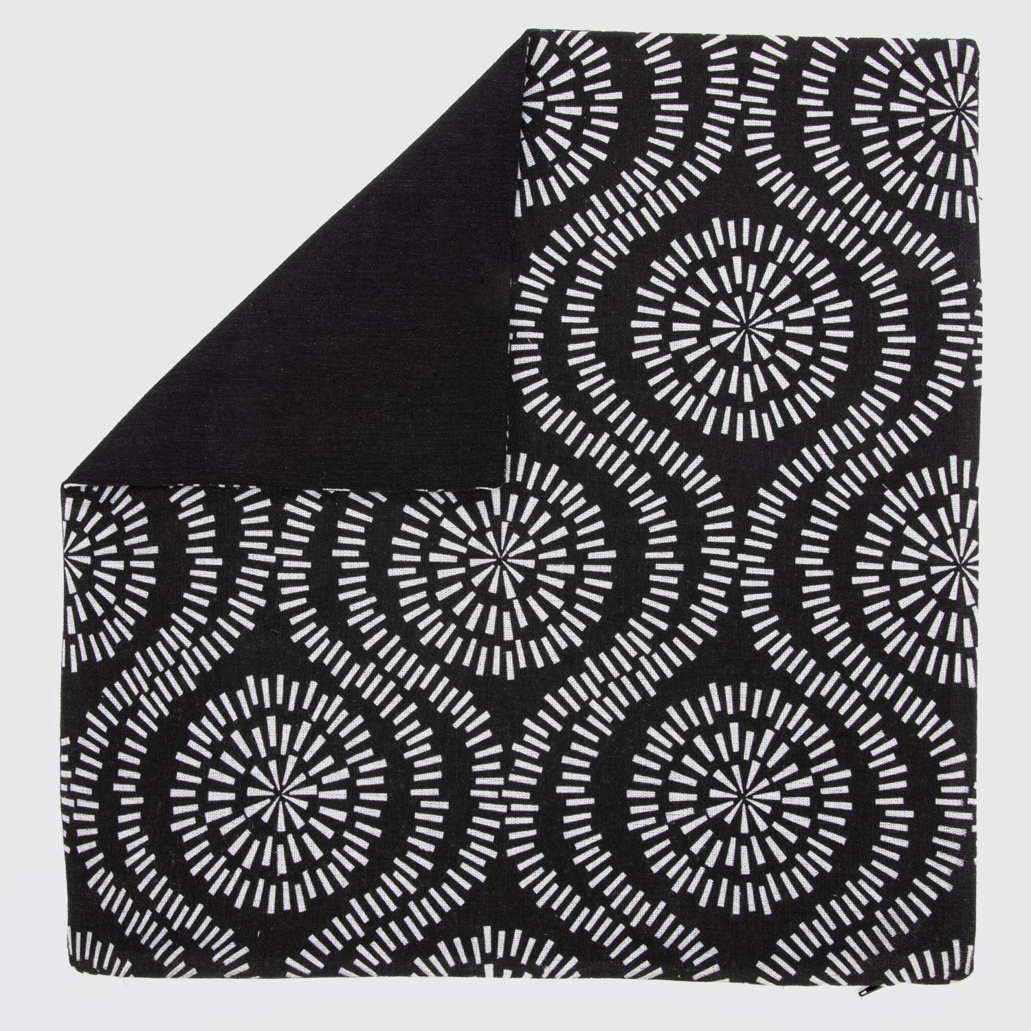 COJIN ESTAMPADO 45X45 AMARILLO - 5