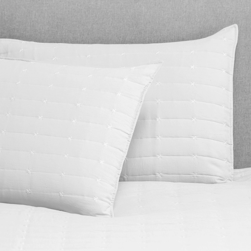 CUBRECAMA BORDADO PREWASH KING BLANCO H - 2