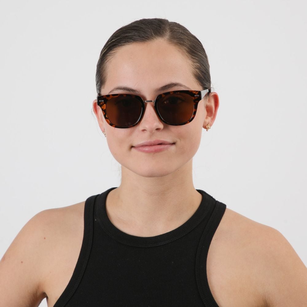 ANTEOJOS DE SOL JULIA TURTLE WAYFARER ID - 3