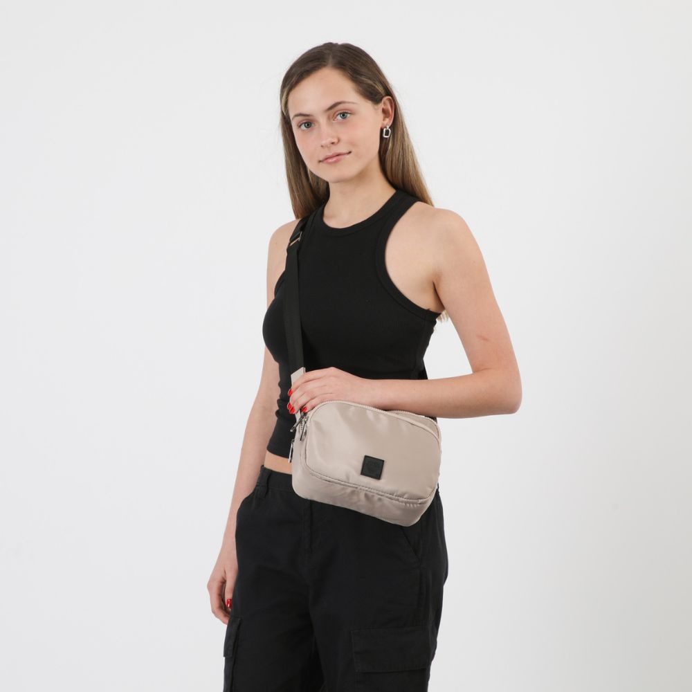 CARTERA BANDOLERA GIJON NYLON BEIGE ID - 5