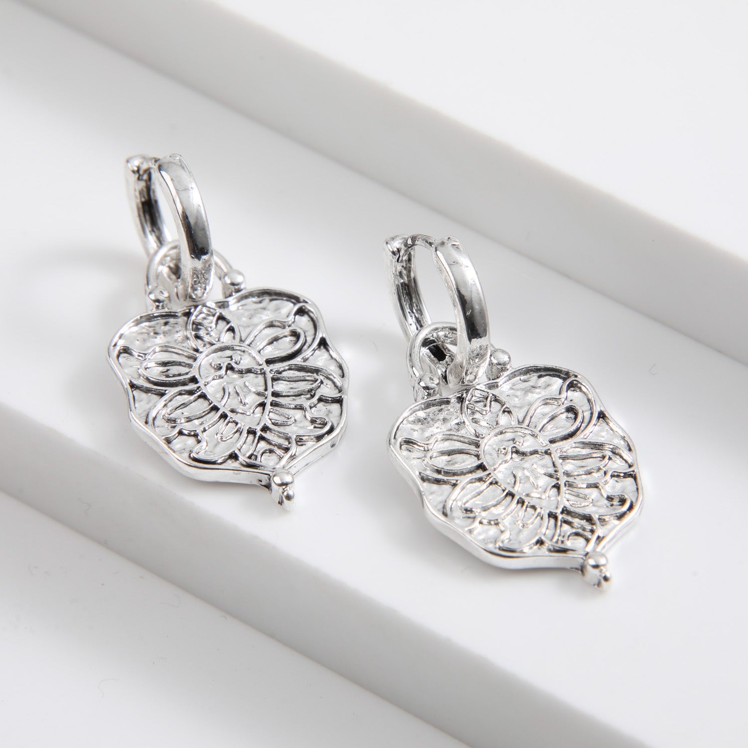 AROS ARGOLLA FLORE PLATEADO TATIENNE - 1
