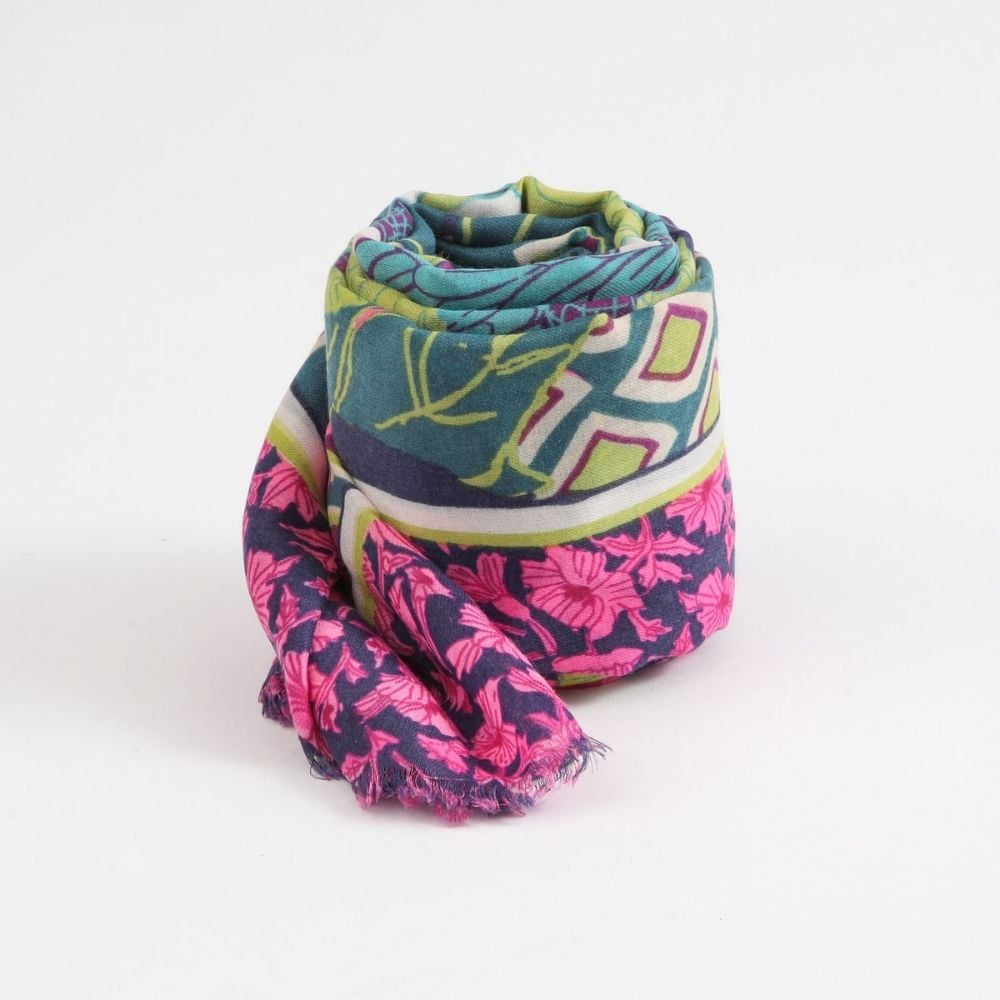 PAÑUELO ESTAMPADO BEA TROPICAL FUCSIA TATIENNE - 1