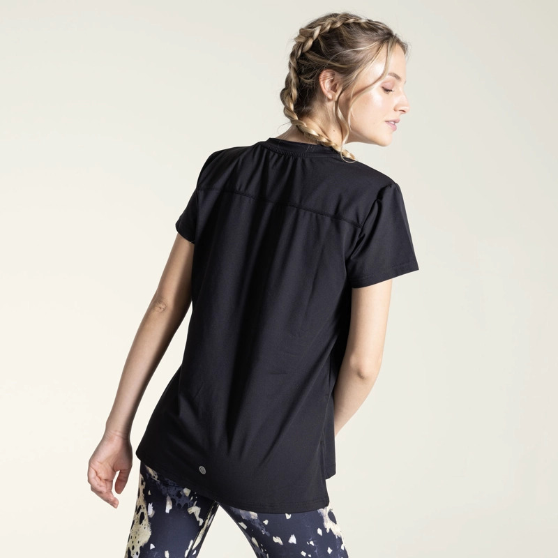 POLERA CUELLO V DEPORTIVA MUJER MANGA CORTA EN COLOR NEGRO BSOUL - 4