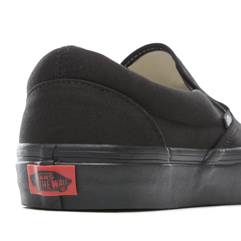 ZAPATILLAS UNISEX UA CLASSIC SLIP-ON NEGRA VANS - 7