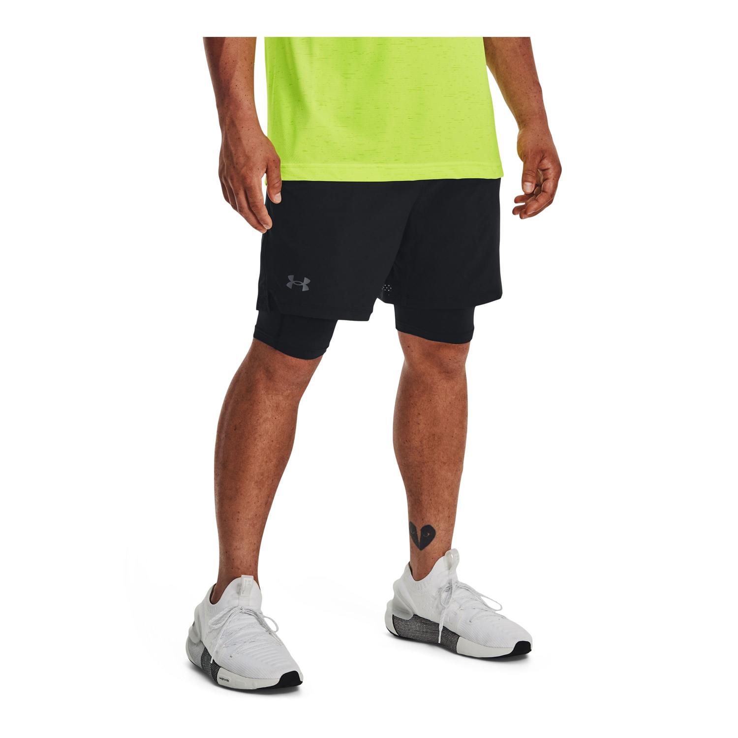 SHORT TRAINING PARA HOMBRE VANISH WOVEN 2-IN-1 NEGRO UA - 4