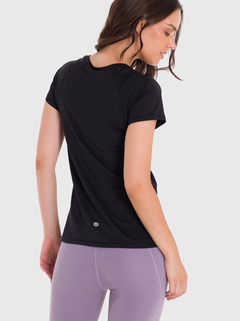 POLERA DEPORTIVA MUJER ROUND NECK EN COLOR NEGRO BSOUL - 4