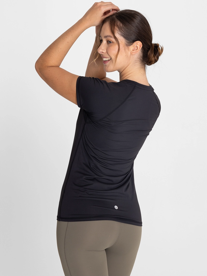 POLERA DEPORTIVA MUJER ROUND NECK EN COLOR NEGRO BSOUL - 7