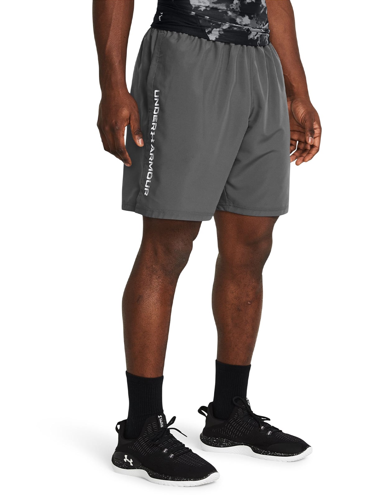UNDER ARMOUR SHORTS UA WOVEN WORDMARK PARA HOMBRE GRIS UNDER ARMOUR
