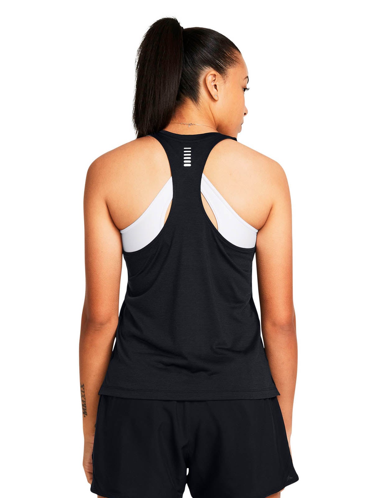 POLERA SIN MANGAS RUNNING PARA MUJER LAUNCH NEGRO UA - 5