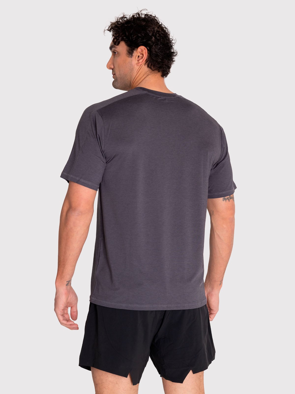 POLERA DEPORTIVA HOMBRE TRAIN SHIRT GRIS OSCURO BSOUL - 3