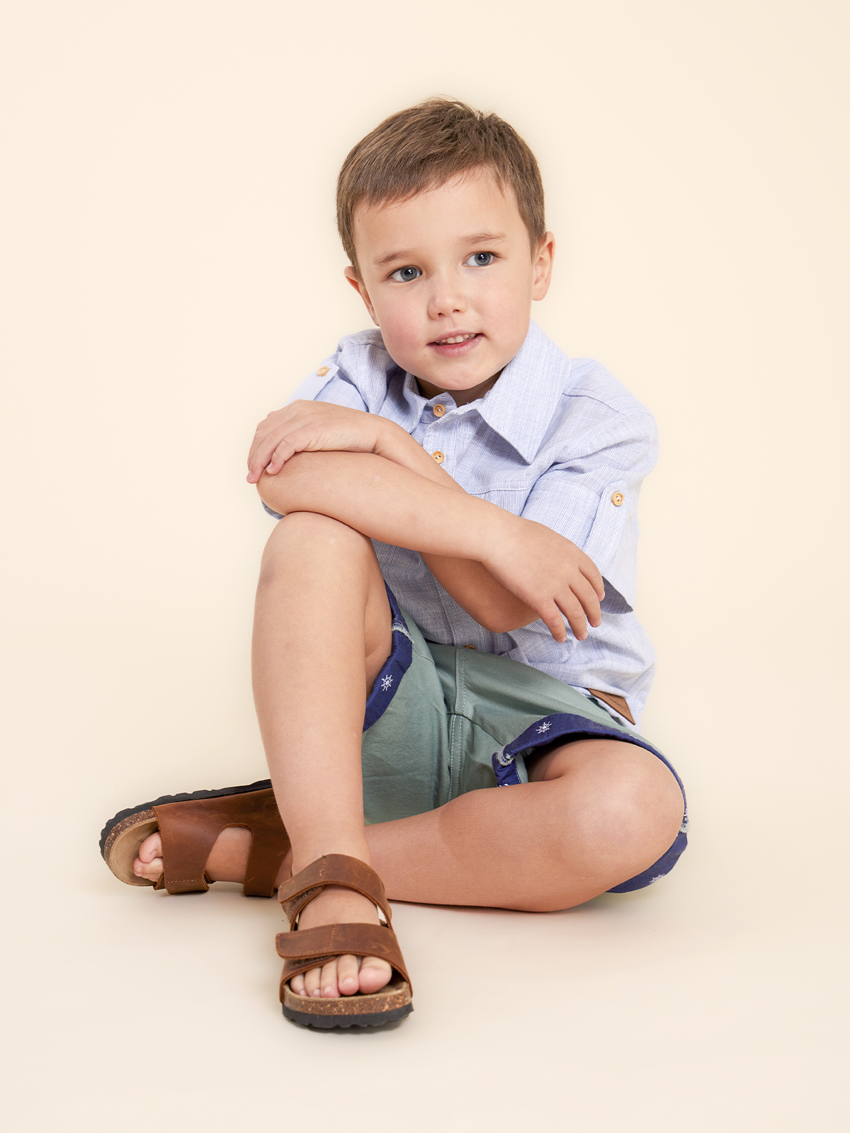 SANDALIAS NIÑO HUSH-PUPPIES CUERO CAFÉ CALEB - 2