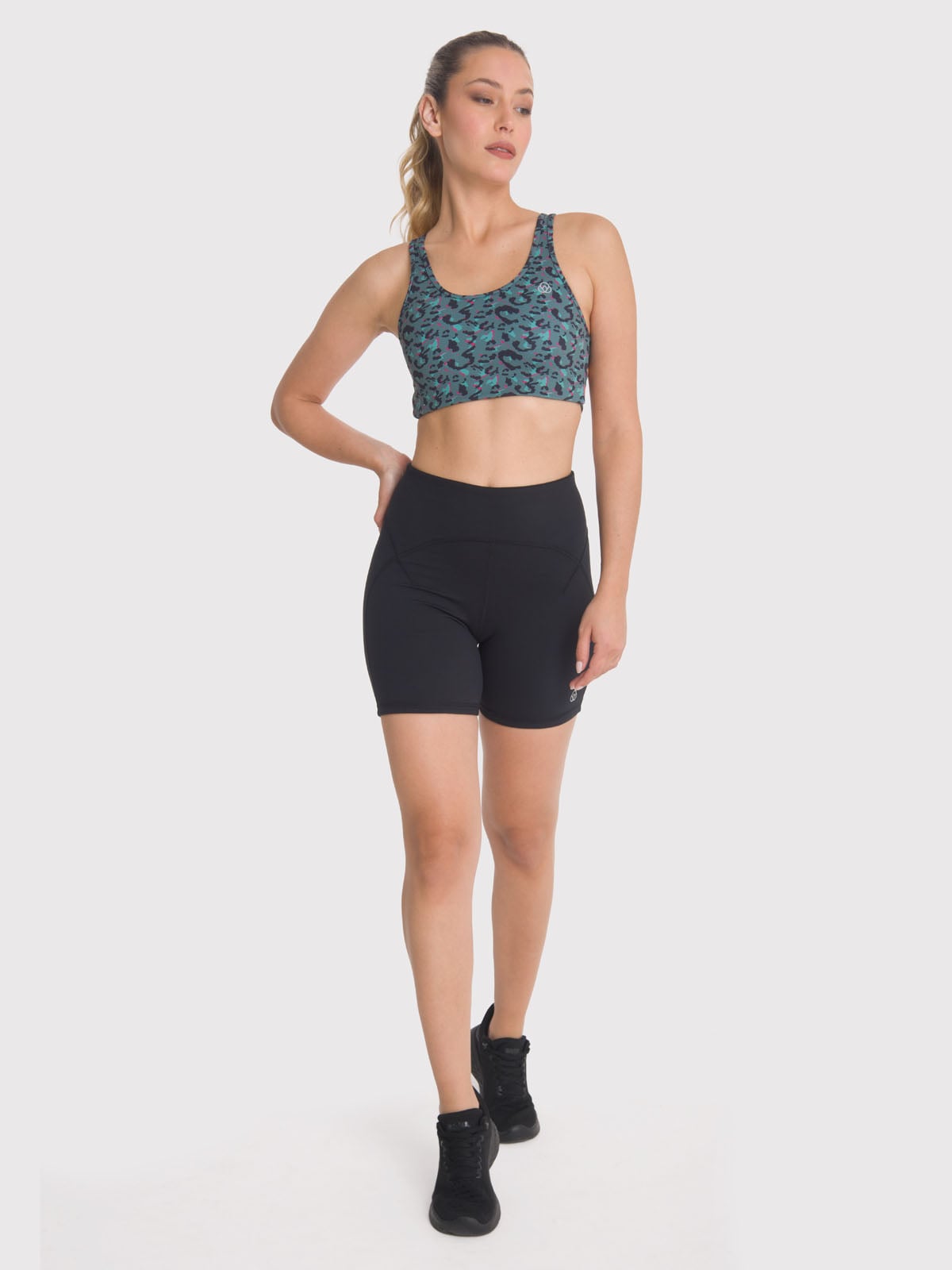 BSOUL SHORT DEPORTIVO MUJER NORA NEGRO BSOUL