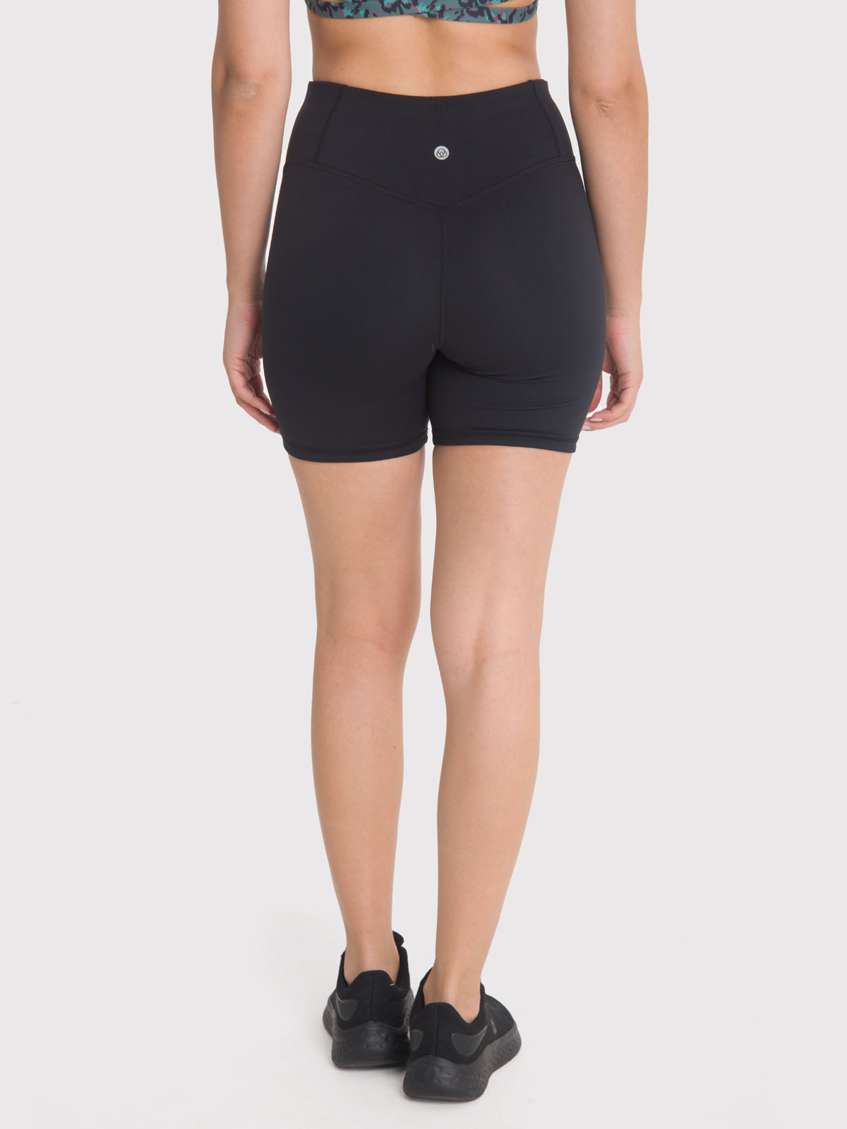 SHORT DEPORTIVO MUJER NORA NEGRO BSOUL - 5