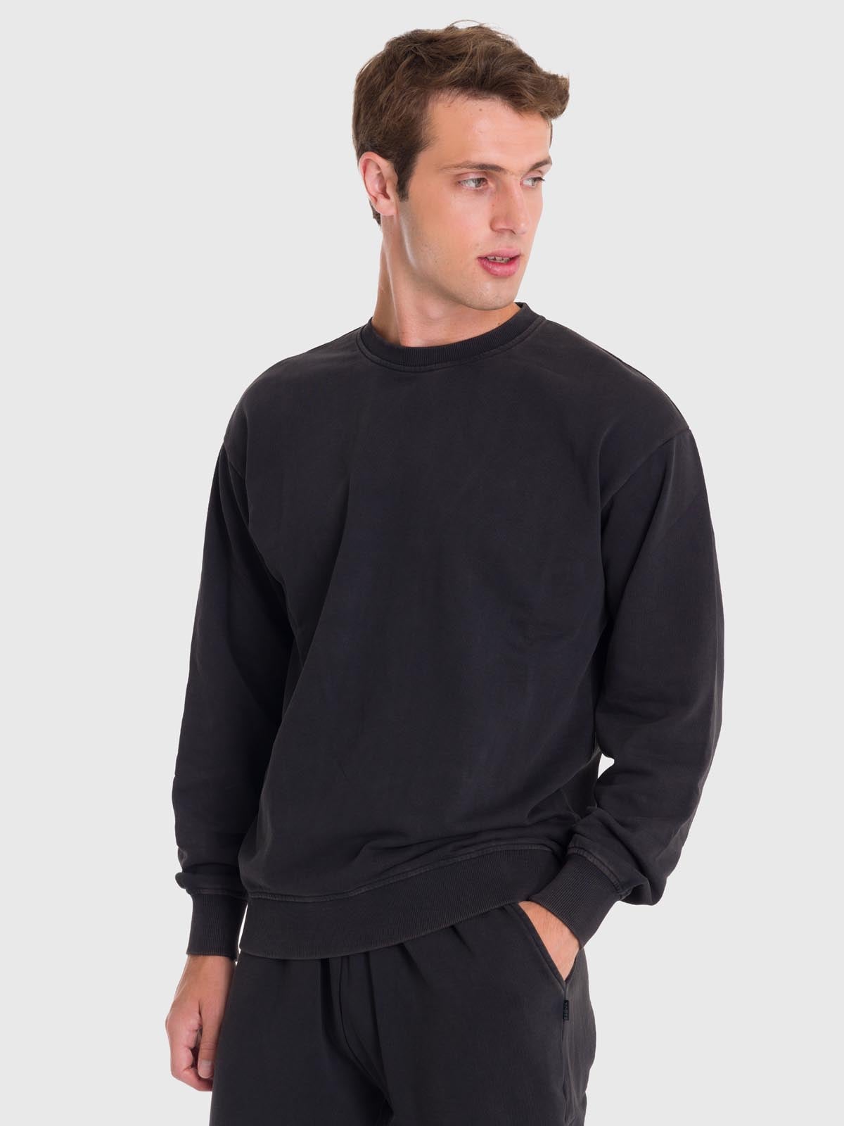 POLERÓN HOMBRE TERRY CREW EN COLOR NEGRO BSOUL - 2