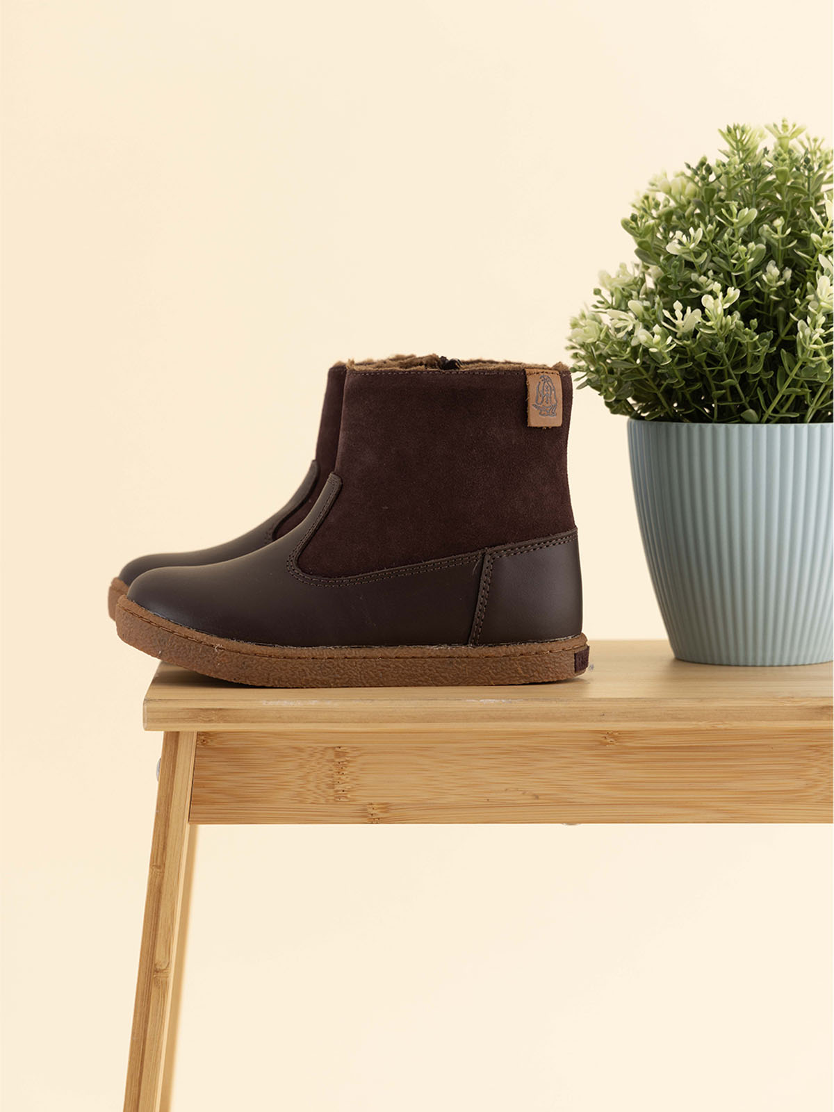 BOTA CUERO BRODY NIÑO CAFÉ HUSH PUPPIES - 2